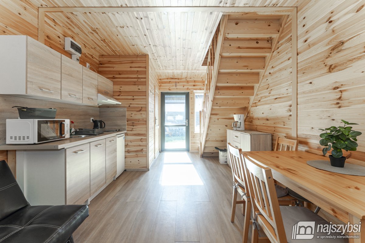 USTRONIE MORSKIE-DOMEK Z OGRÓDKIEM 500m OD PLAŻY ! (6)