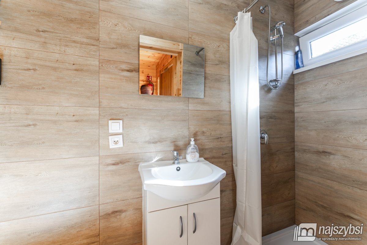 USTRONIE MORSKIE-DOMEK Z OGRÓDKIEM 500m OD PLAŻY ! (7)