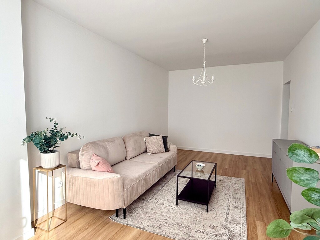 4-pokojowe mieszkanie  po remoncie! (4)