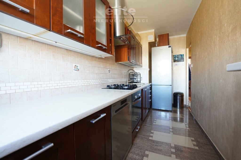 os. Ks. Pomorskich, 3 pok. + balkon, spół. własn. (8)