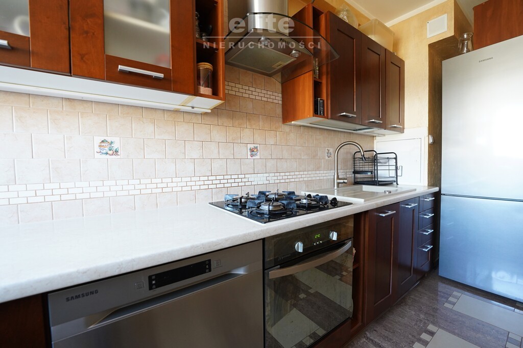 os. Ks. Pomorskich, 3 pok. + balkon, spół. własn. (6)