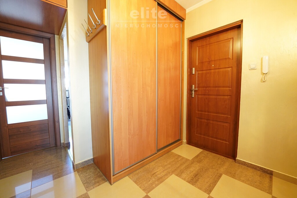 os. Ks. Pomorskich, 3 pok. + balkon, spół. własn. (9)