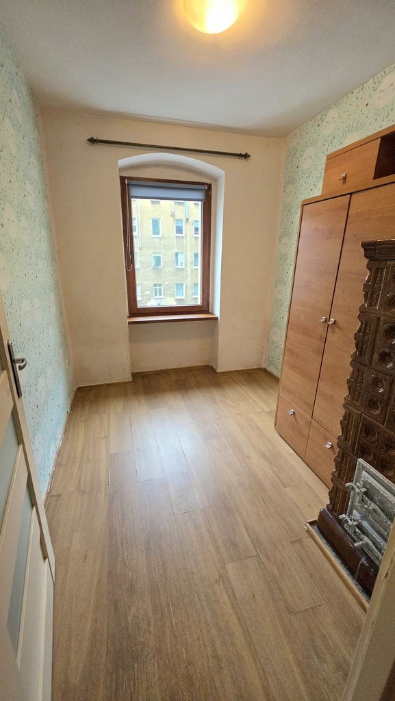 Odrestaurowana kamienica, 2 pok. I piętro (13)