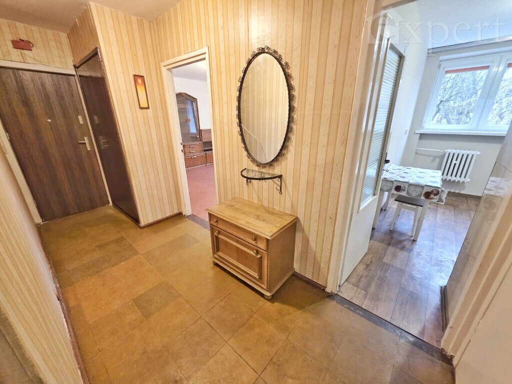 1 piętro, balkon, dwa pokoje ulica 1 Maja (10)