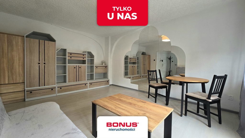 Centrum! Duża kawalerka z balkonem i parkingiem. (1)