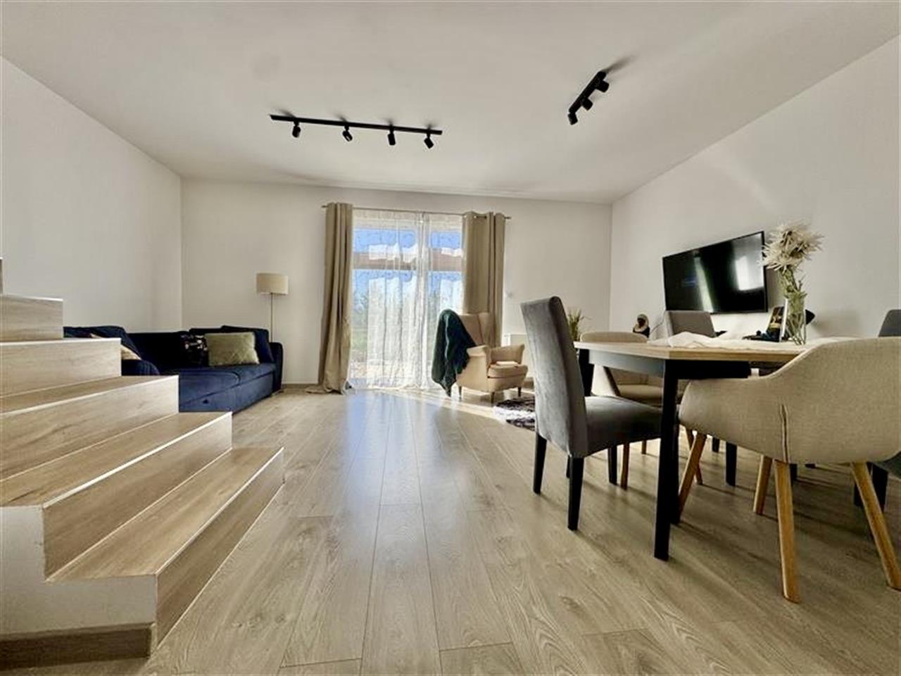 Dom bliźniak, Niekłonice, 765.000 zł (2)