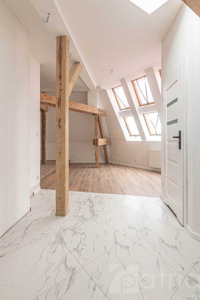 Klimatyczne 3 pokojowe w ścisłym centrum (4)