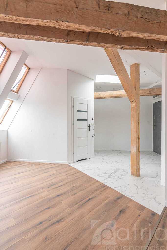 Klimatyczne 3 pokojowe w ścisłym centrum (6)