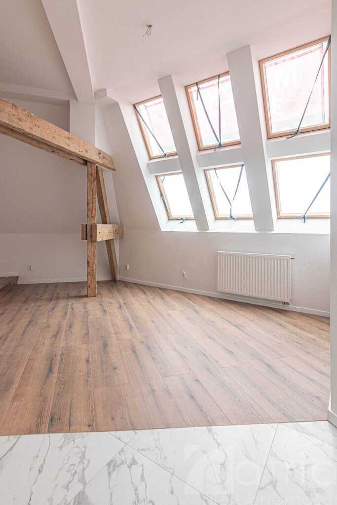 Klimatyczne 3 pokojowe w ścisłym centrum (10)