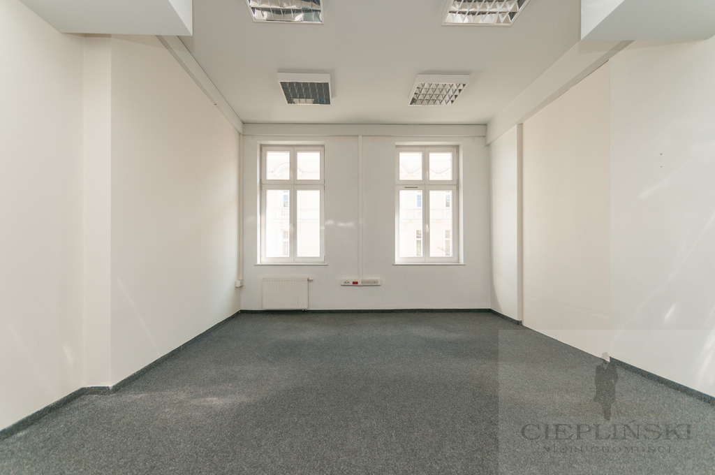lokal biurowy przy Deptaku Bogusława (5)
