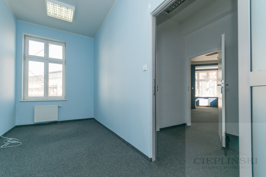 lokal biurowy przy Deptaku Bogusława (7)