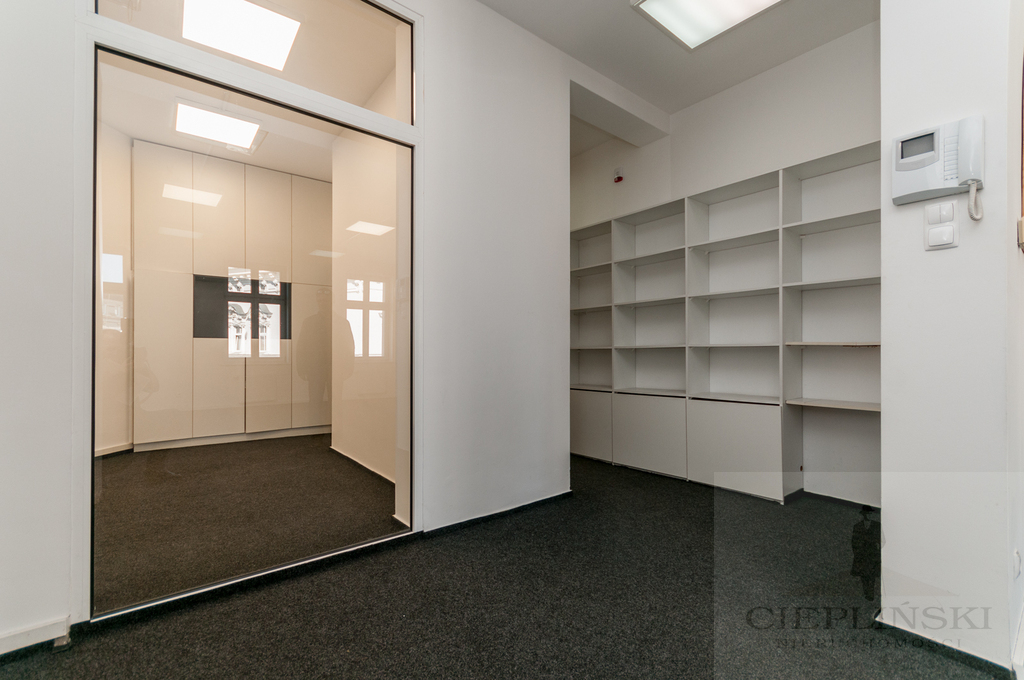 lokal biurowy przy Deptaku Bogusława (5)