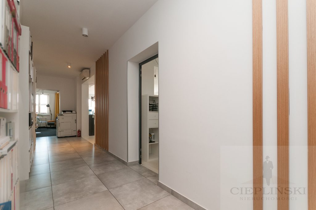 lokal biurowy przy Deptaku Bogusława (8)