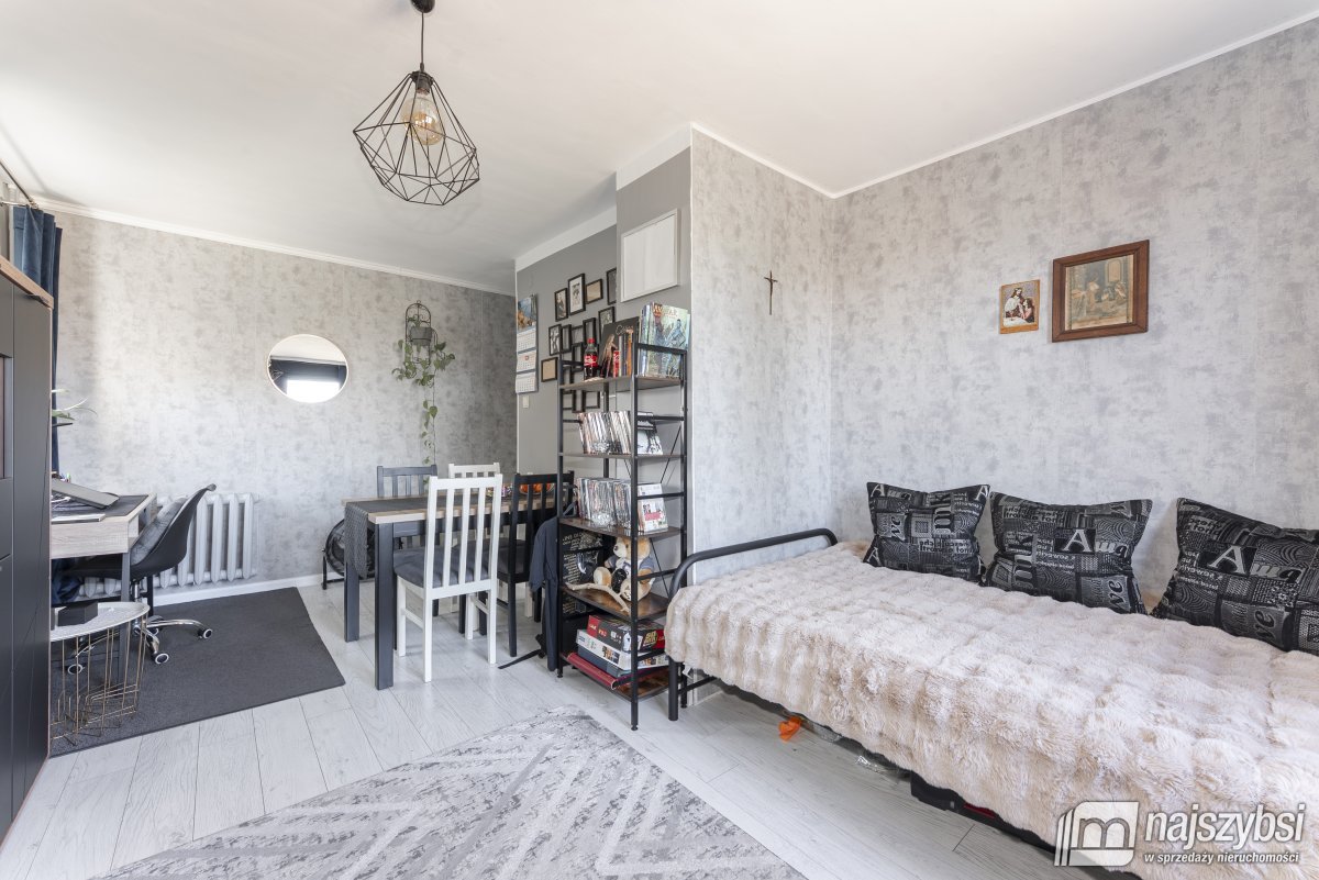 Płoty - kawalerka z pełnym wyposażeniem po remonci (5)