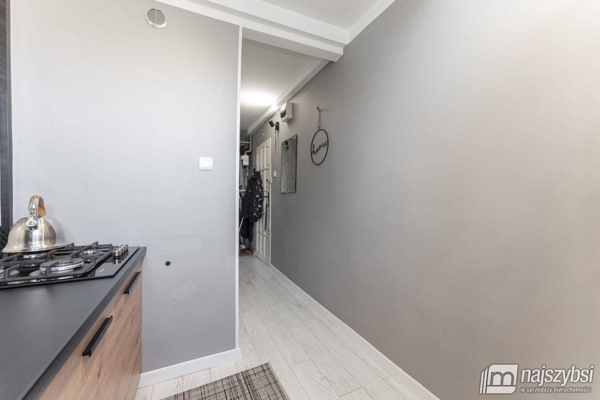 Płoty - kawalerka z pełnym wyposażeniem po remonci (8)