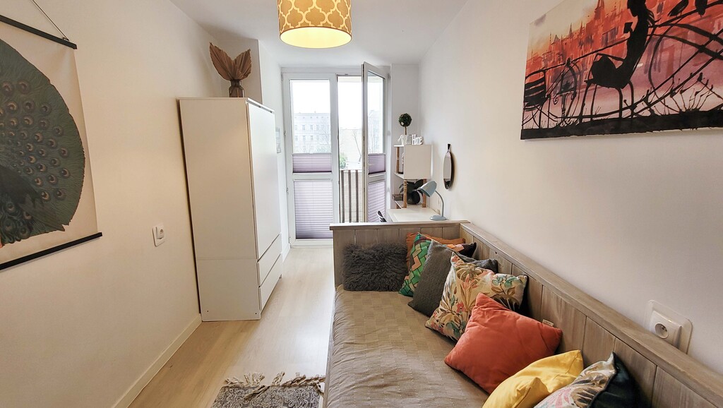 Mieszkanie 3 pokojowe z balkonem w centrum (12)