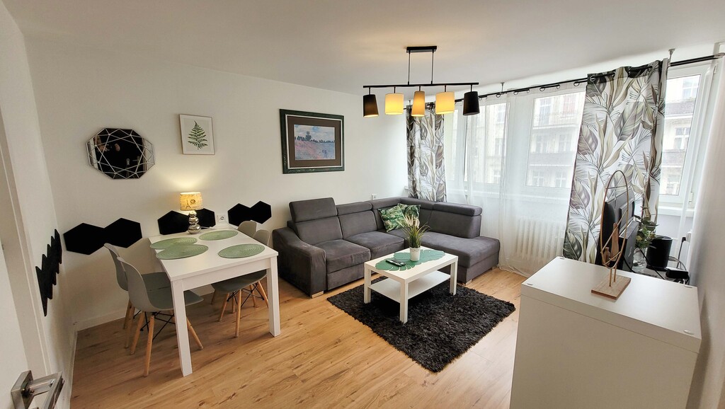 Mieszkanie 3 pokojowe z balkonem w centrum (1)