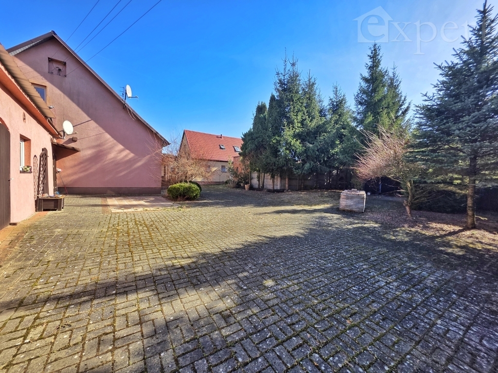 Nowe Chrapowo - dom z zabudowaniami gospodarczymi (2)