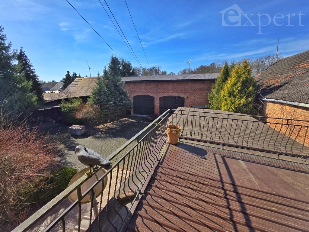 Nowe Chrapowo - dom z zabudowaniami gospodarczymi (6)