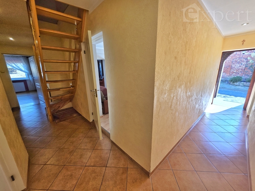 Nowe Chrapowo - dom z zabudowaniami gospodarczymi (26)