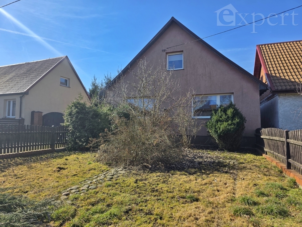 Nowe Chrapowo - dom z zabudowaniami gospodarczymi (11)