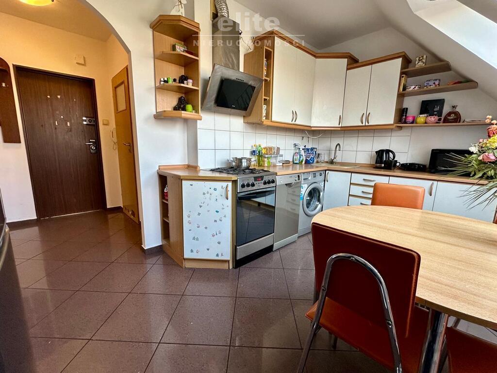 Gumieńce 4 pokojowe 2 poziomowe,  balkon (11)