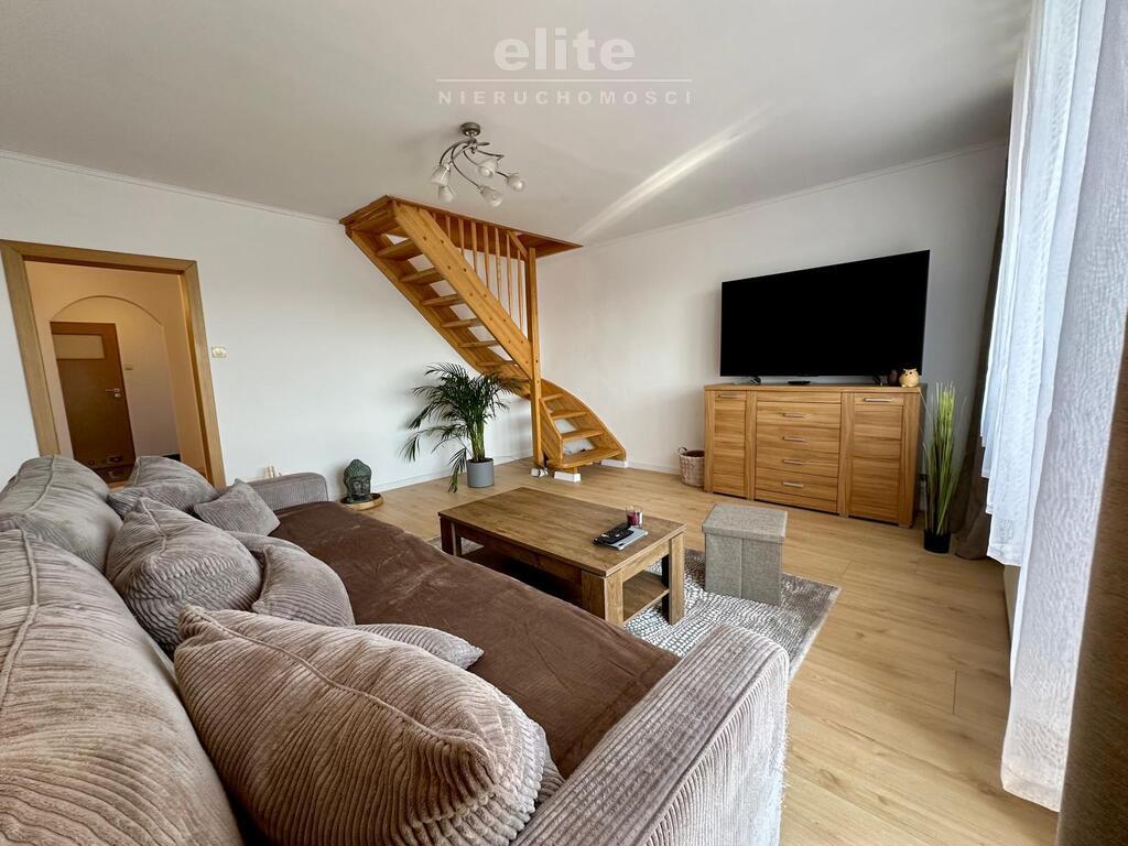 Gumieńce 4 pokojowe 2 poziomowe,  balkon (2)