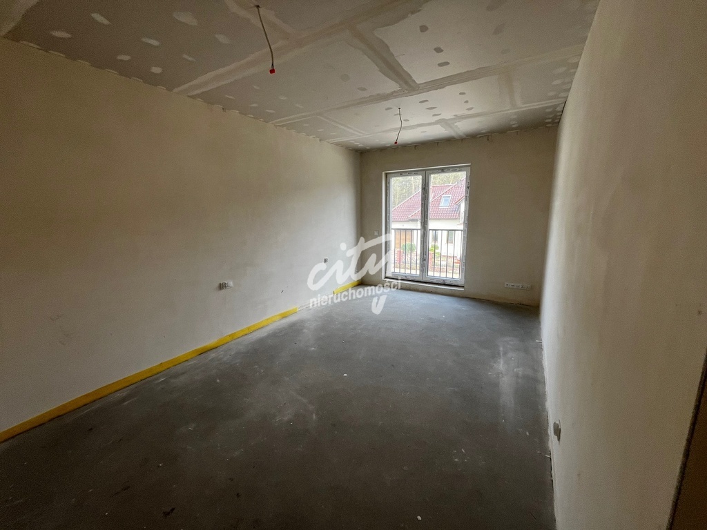 Bliźniak z dużą działką i garażem przy lesie (12)