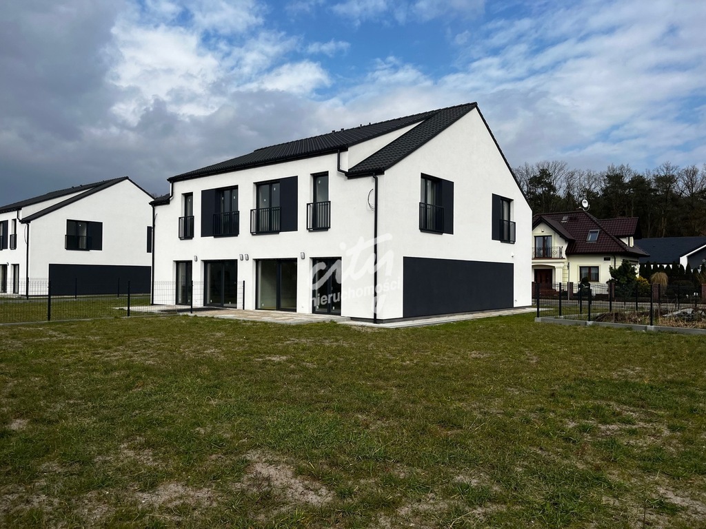 Bliźniak z dużą działką i garażem przy lesie (4)