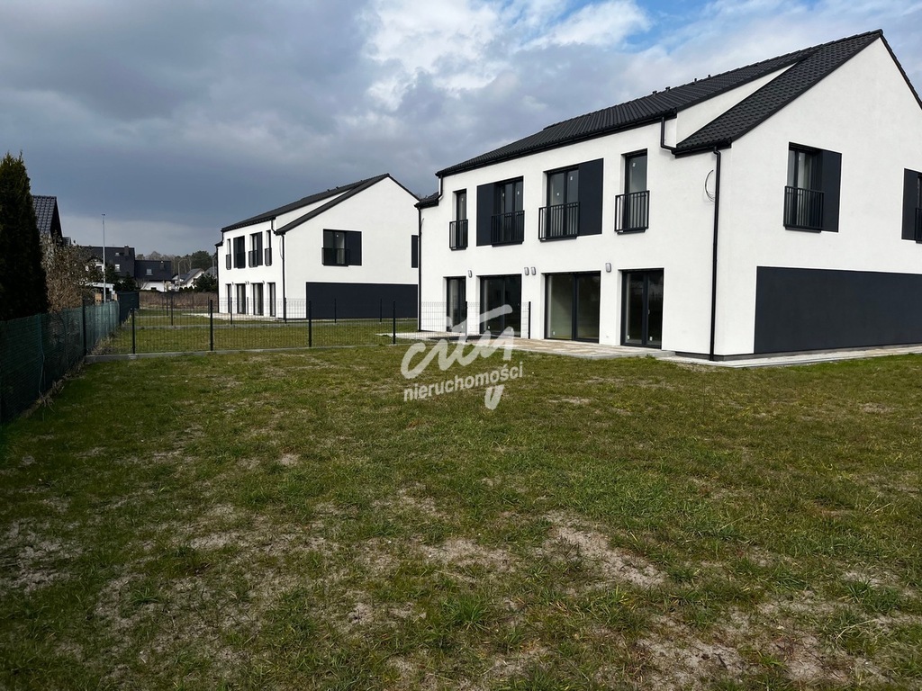 Bliźniak z dużą działką i garażem przy lesie (15)
