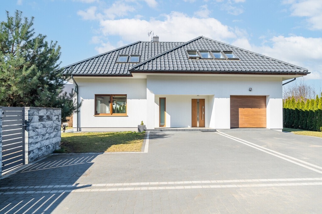 Piękny Dom przy lesie nad J.Miedwie. (1)