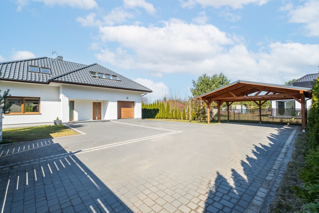 Piękny Dom przy lesie nad J.Miedwie. (2)