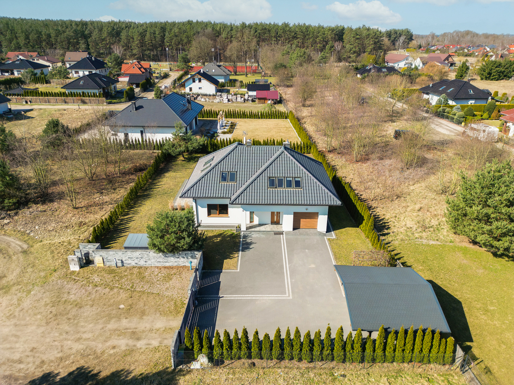 Piękny Dom przy lesie nad J.Miedwie. (3)