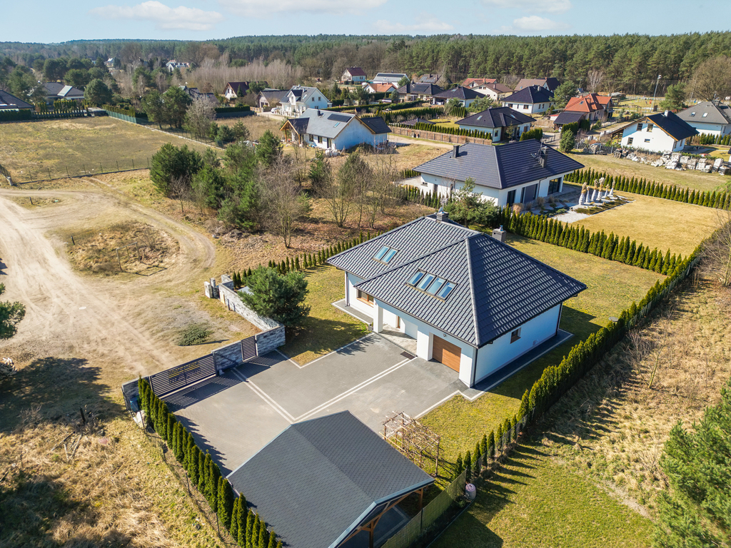 Piękny Dom przy lesie nad J.Miedwie. (4)