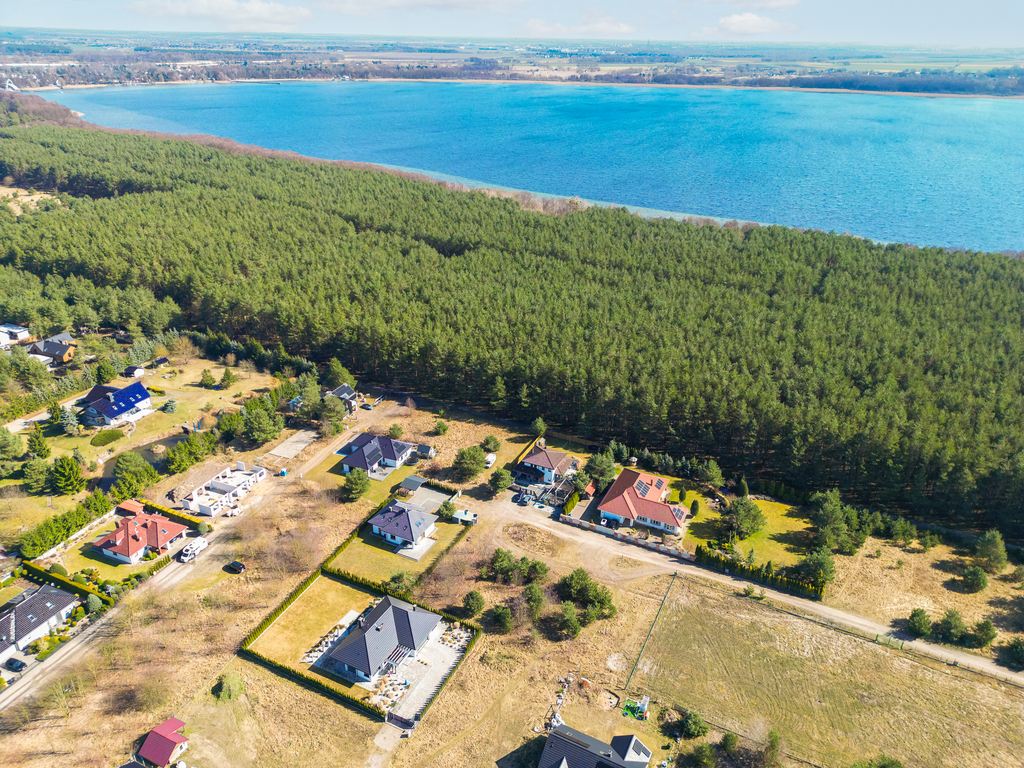 Piękny Dom przy lesie nad J.Miedwie. (5)