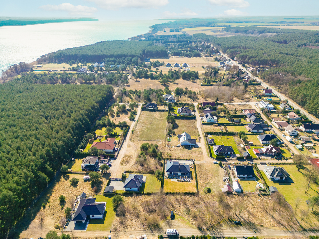 Piękny Dom przy lesie nad J.Miedwie. (6)