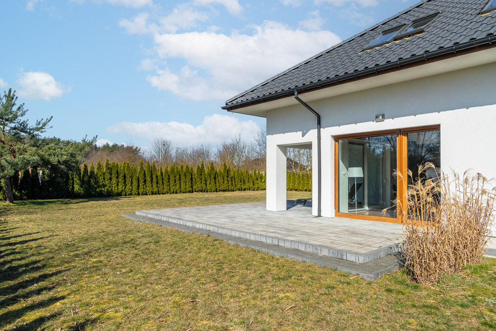 Piękny Dom przy lesie nad J.Miedwie. (8)