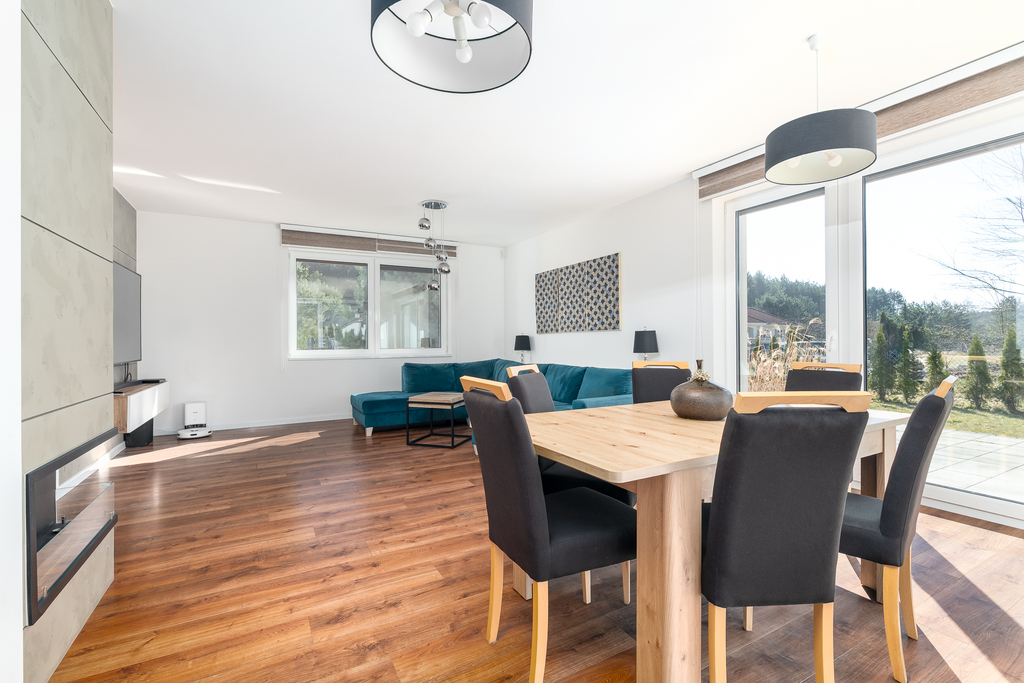 Piękny Dom przy lesie nad J.Miedwie. (13)