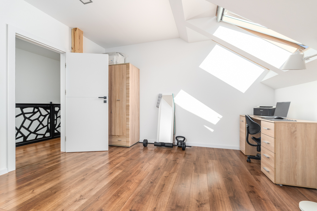 Piękny Dom przy lesie nad J.Miedwie. (24)