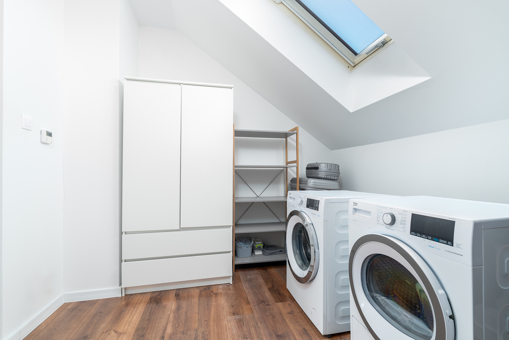 Piękny Dom przy lesie nad J.Miedwie. (29)