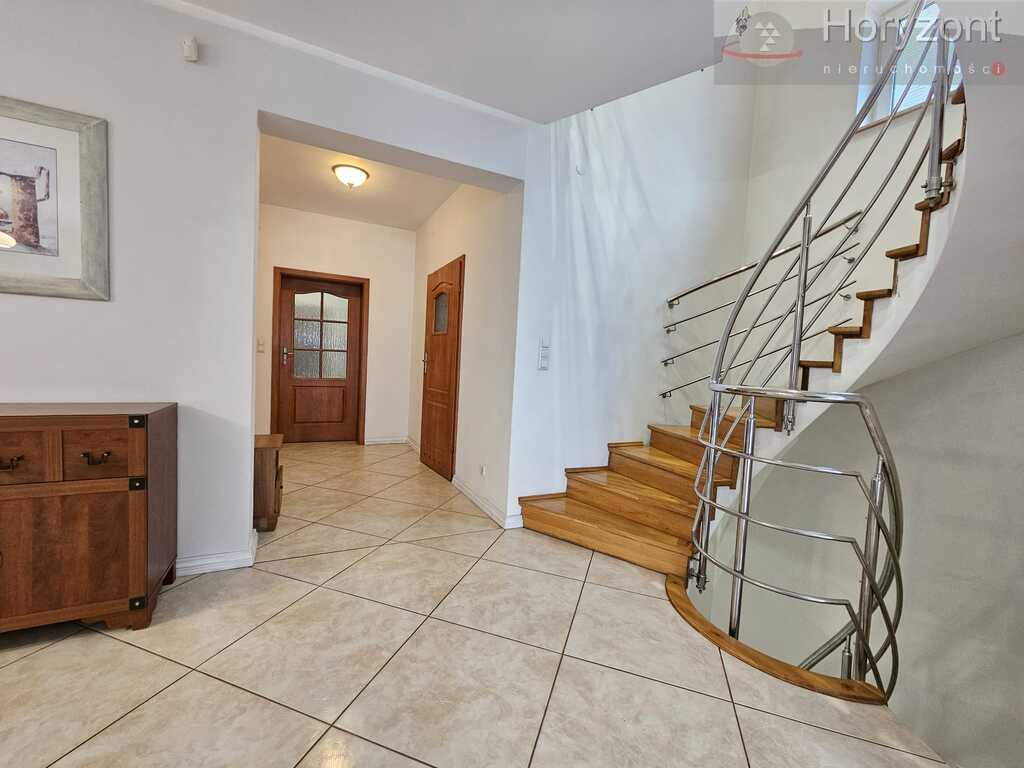 Dom 215m2, 2003r. Golęcin, odświeżony i umeblowany (8)