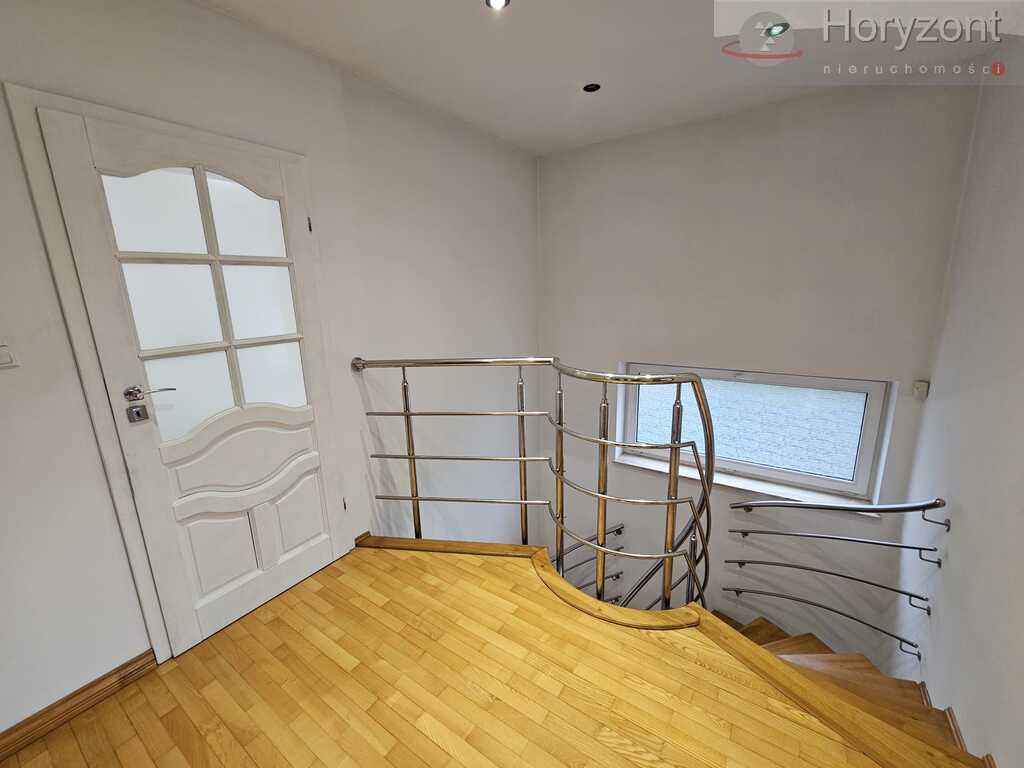 Dom 215m2, 2003r. Golęcin, odświeżony i umeblowany (13)