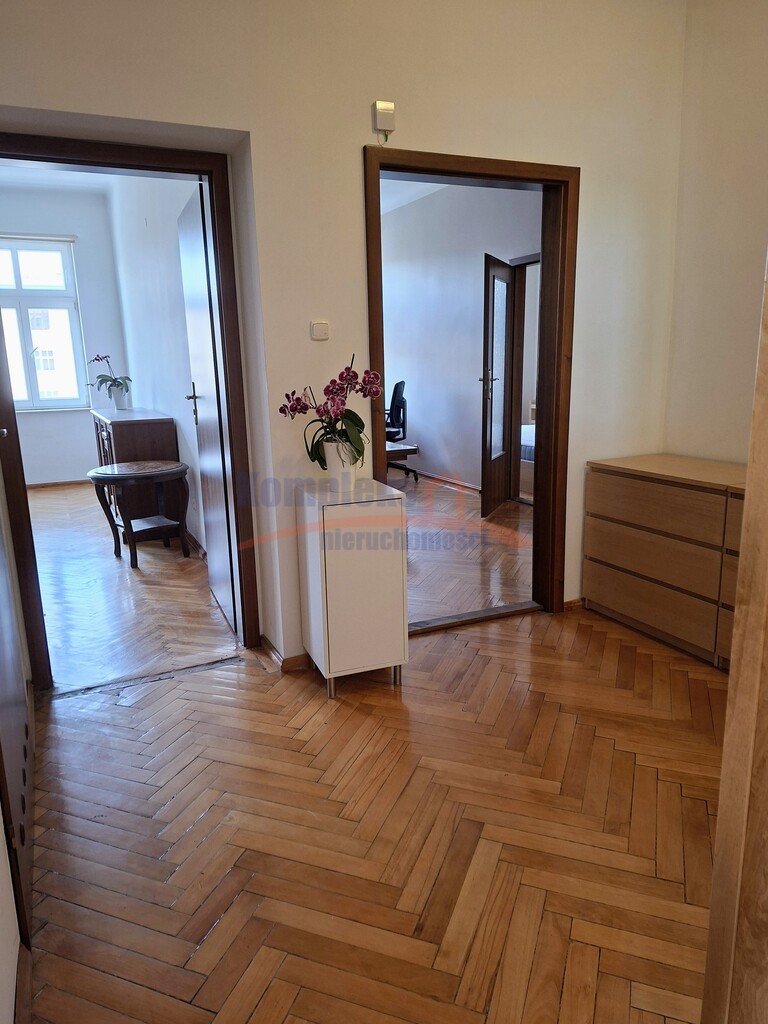 3 pok. w super lokalizacji okol. Wałów Chrobrego. (10)