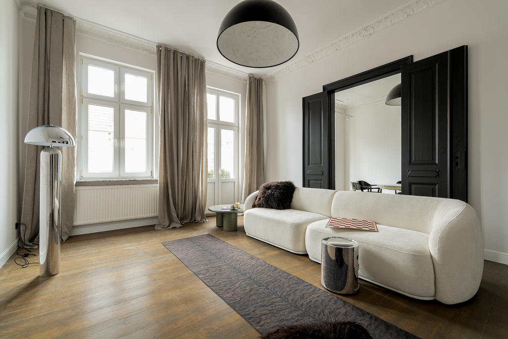 Piękne odrestaurowane 4.pok. mieszknie w Kmienicy. (5)