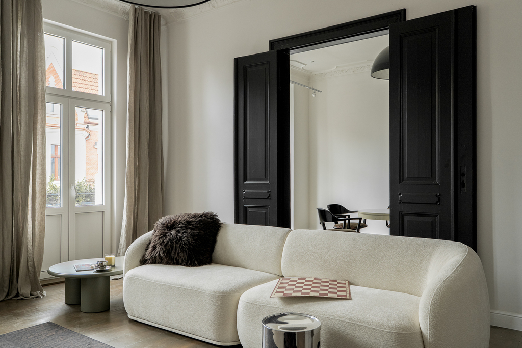 Piękne odrestaurowane 4.pok. mieszknie w Kmienicy. (4)