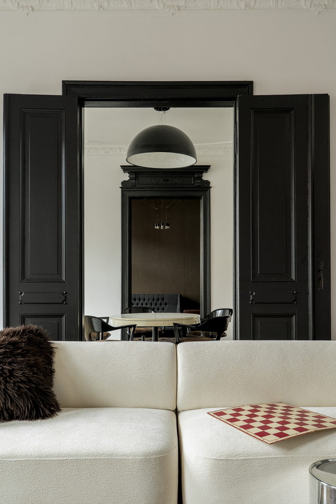 Piękne odrestaurowane 4.pok. mieszknie w Kmienicy. (15)