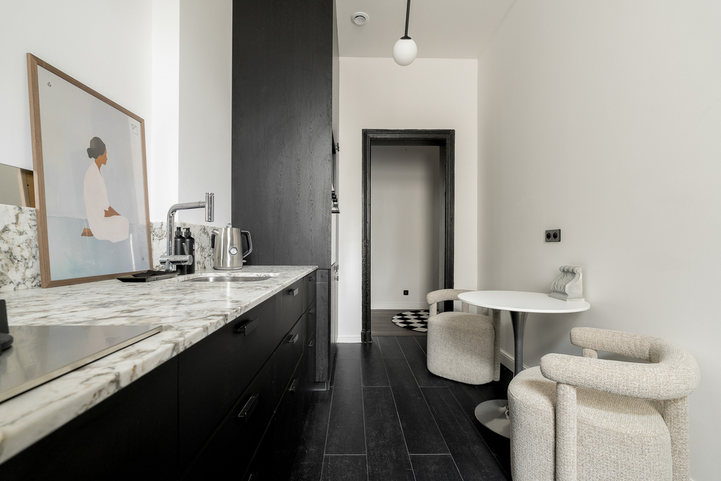 Piękne odrestaurowane 4.pok. mieszknie w Kmienicy. (23)