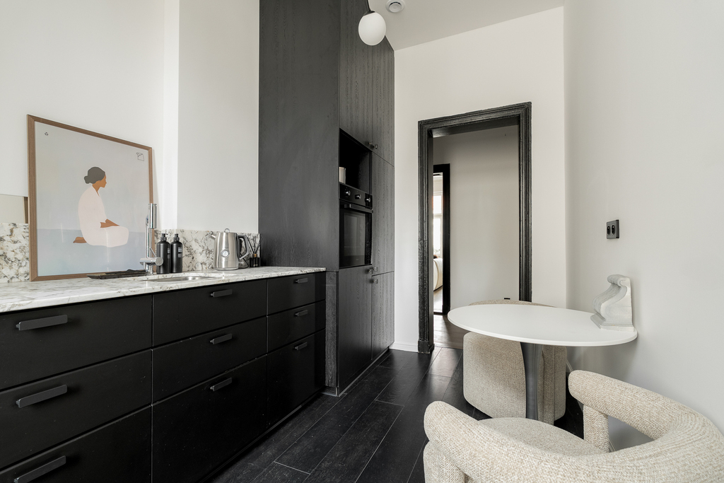 Piękne odrestaurowane 4.pok. mieszknie w Kmienicy. (24)