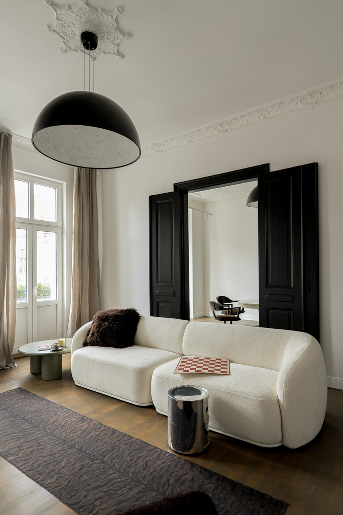 Piękne odrestaurowane 4.pok. mieszknie w Kmienicy. (7)