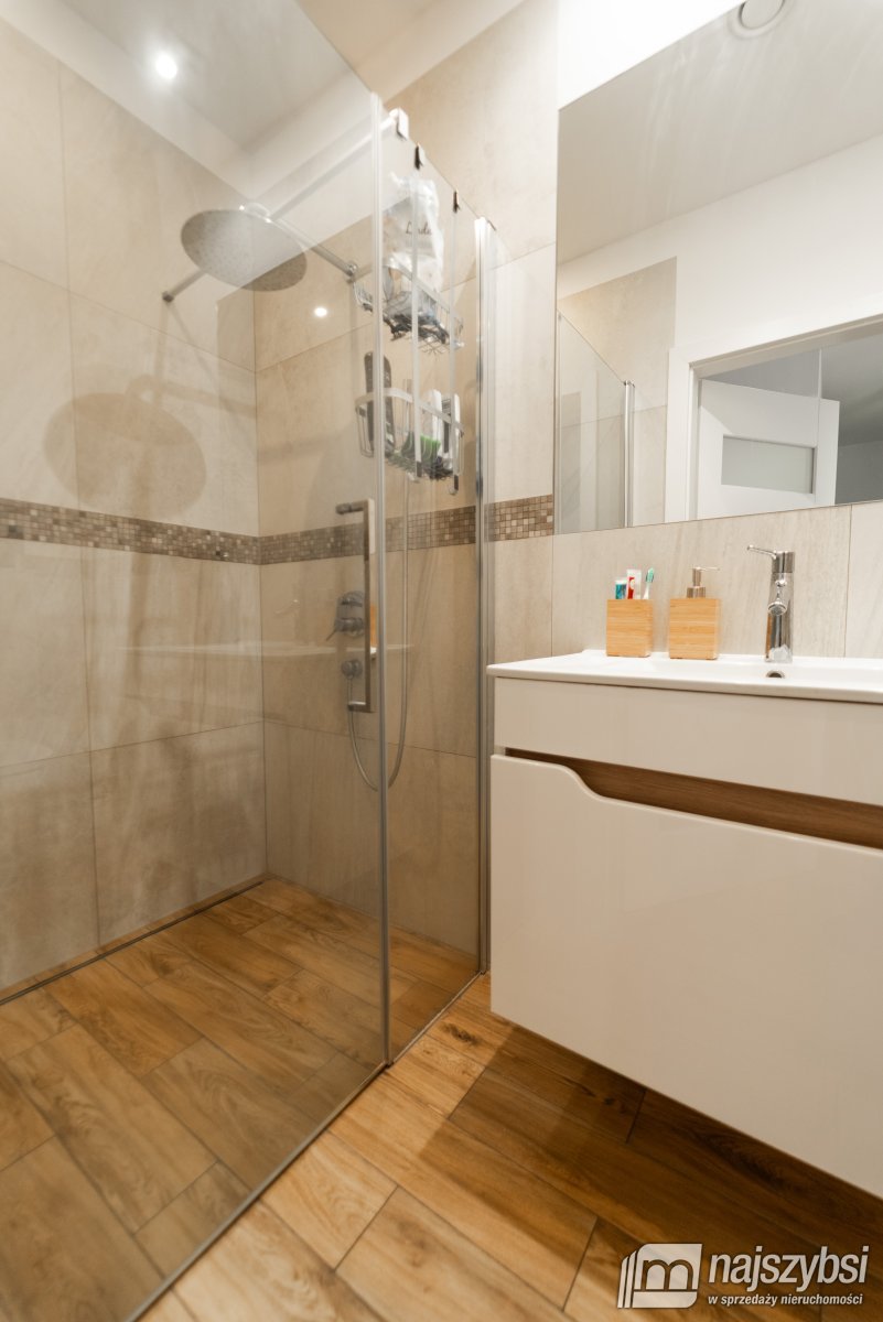 Nowogard -nowy dom parterowy 2021 rok (22)